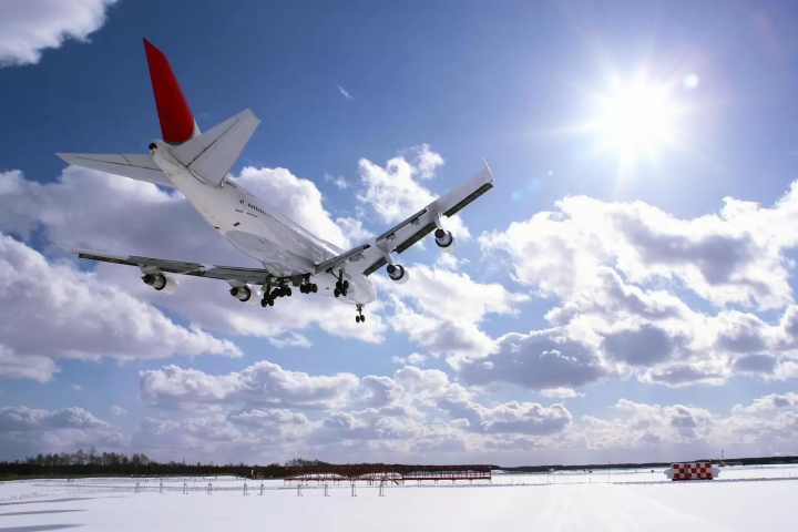 Airplane landing at New Chitose Airport