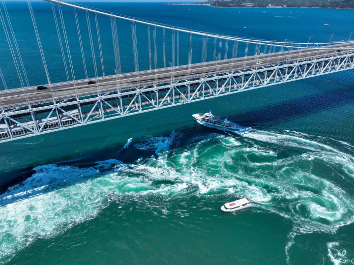 A Scenic Drive Setouchi: A Wide-Area Tour of Sea and Gourmet Food Connecting Okayama to Tokushima and Naruto