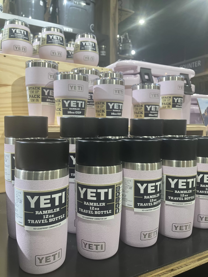 An impressive selection of YETI products! There's also a great selection of souvenirs, including new North Face items and Japan-exclusive T-shirts.