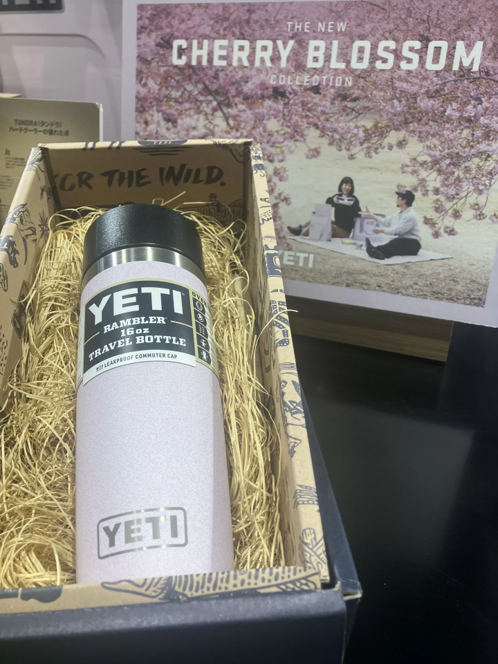 An impressive selection of YETI products! There's also a great selection of souvenirs, including new North Face items and Japan-exclusive T-shirts.