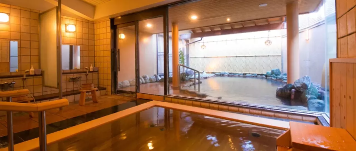 【2026】熱海でペットと泊まれるホテル5選!部屋食OKやコテージも紹介