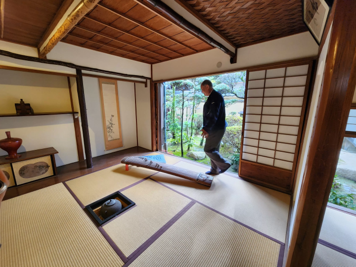 大阪・関西空港付近の300年酒蔵─  登録有形文化財で学ぶ日本酒試飲体験ツアー