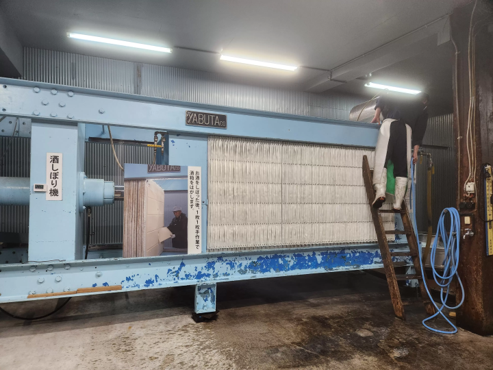 大阪・関西空港付近の300年酒蔵─  登録有形文化財で学ぶ日本酒試飲体験ツアー