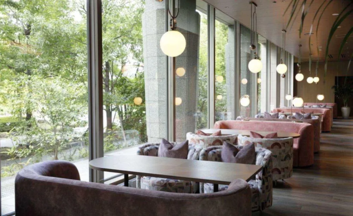 自然光に包まれた開放的な空間!ホテル内に広がる「sereno」