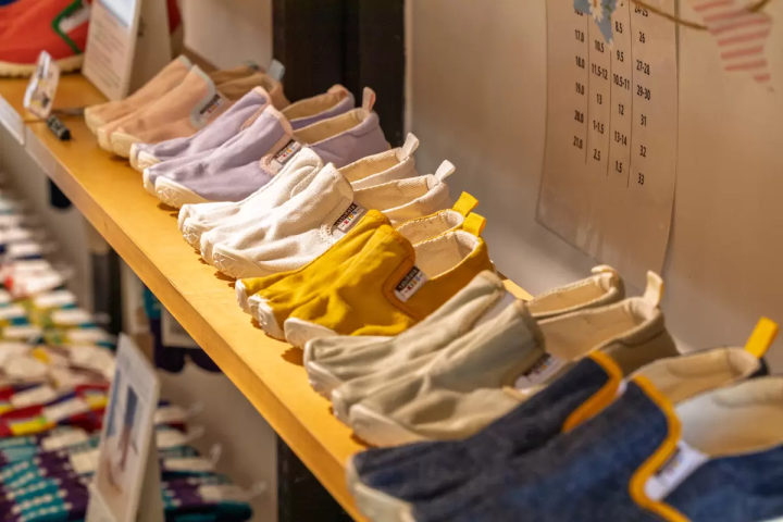 [Kurashiki Bikan Historical Quarter ] The Tabi shoes made by Marugo , a long-established company with over 100 years of history, are amazing!