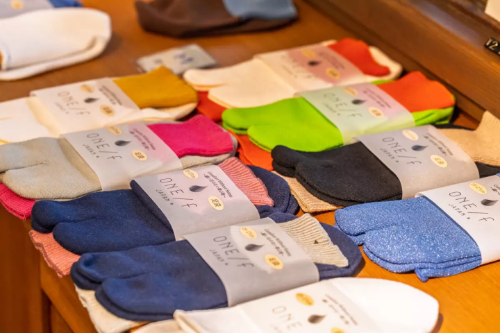 [Kurashiki Bikan Historical Quarter ] The Tabi shoes made by Marugo , a long-established company with over 100 years of history, are amazing!