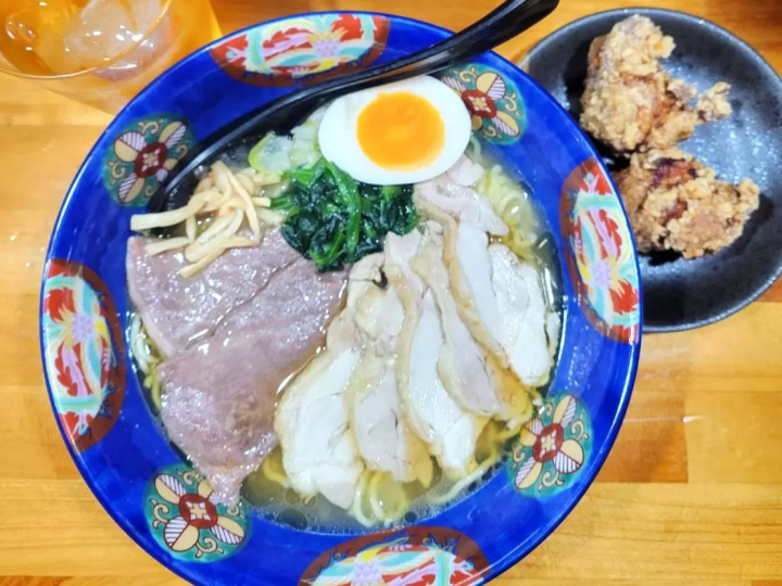 Chicken chashu that even those who prefer lighter flavors will love — A gentle bowl of ramen from Shinjuku-tei