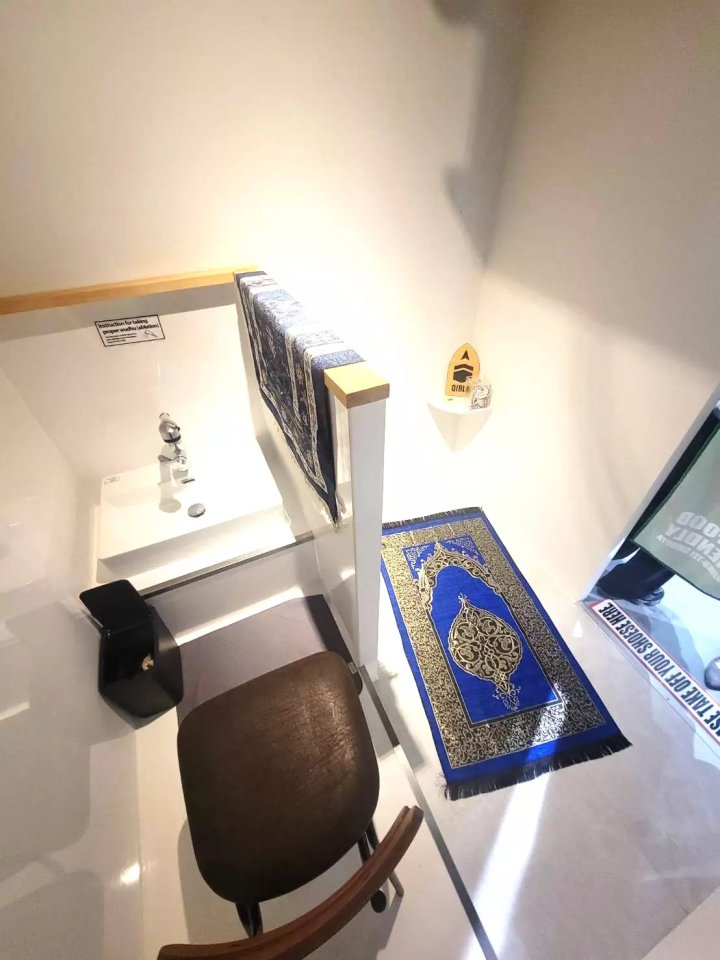 Prayer facilities available! Shops with facilities that cater to Muslim travelers.