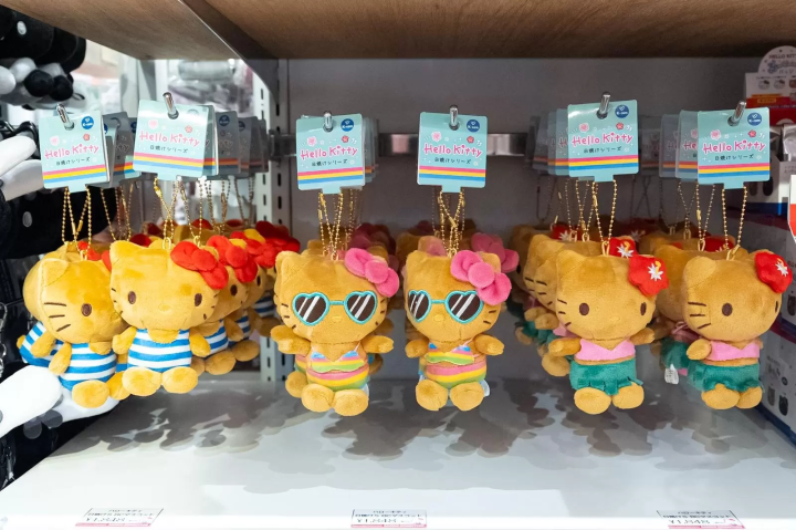 「曬傷版 Kitty」玩偶