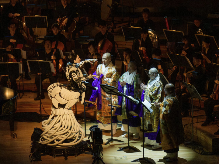 Photo: Naoki Takehisa