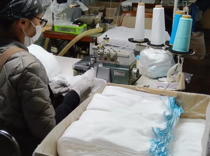 大阪・関空近くの100年企業の変革力を体感 ストッキング工場見学で知る日本の技術