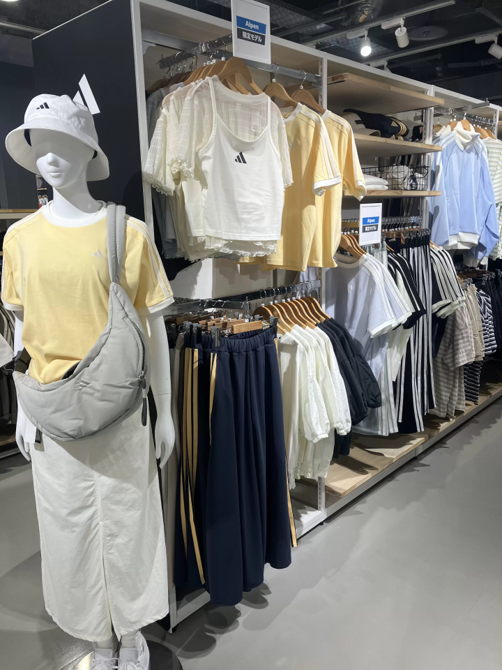 【日本限定】Adidas 新品和 5 個熱門品牌的 90 年代復古 T 卹現已上市！