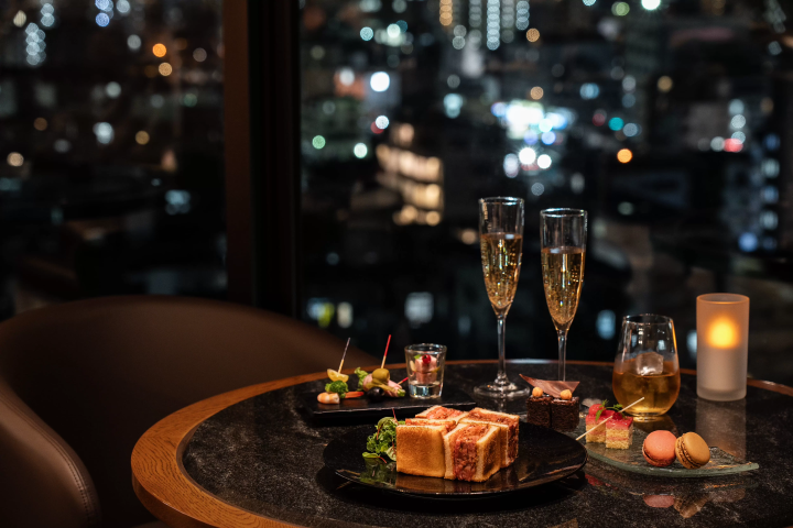 【那霸酒店】在夜间泳池和酒吧尽情享受冲绳的夜生活！六月前预订可享超值优惠！