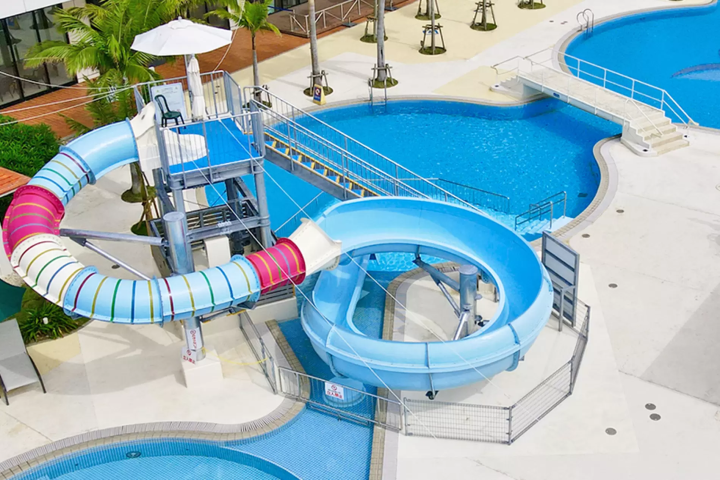 Enjoy an early taste of summer at Southern Beach Hotel & Resort Okinawa's "Pool & Lunch" package.