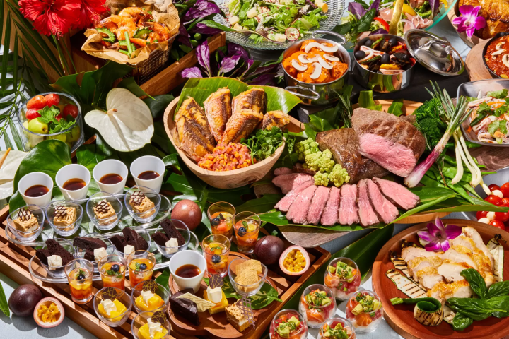 Enjoy an early taste of summer at Southern Beach Hotel & Resort Okinawa's "Pool & Lunch" package.