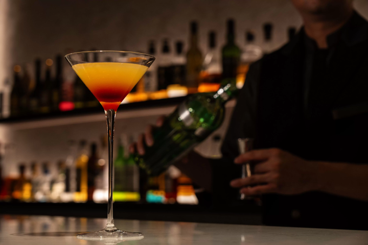 【那霸酒店】在夜间泳池和酒吧尽情享受冲绳的夜生活！六月前预订可享超值优惠！