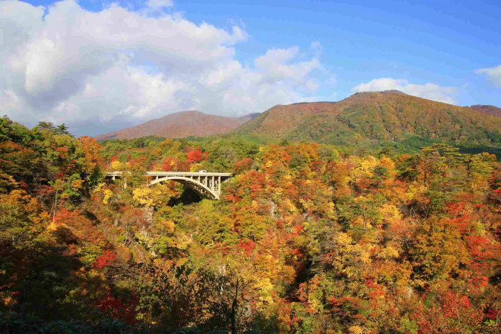 从仙台出发可轻松前往的东北著名温泉 | 鸣子温泉乡的魅力与观光景点