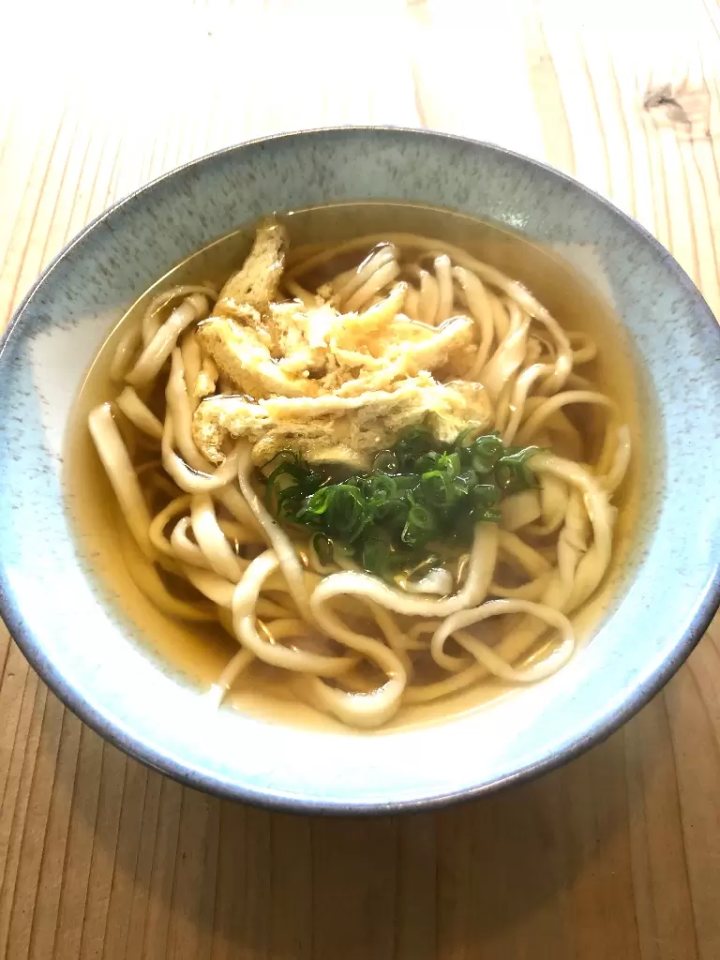 何不尝尝鸣门的灵魂美食“鸣人乌冬面”呢？