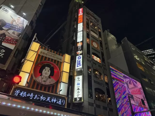 [Osaka Sightseeing Bus Tour] Enjoy 360° views of Osaka from an open-top bus!