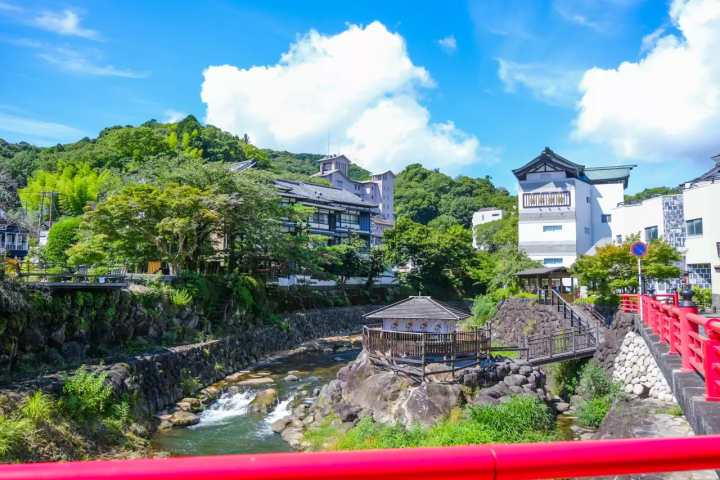 【2026】伊豆两大烟花节推荐！在温泉小镇和海边欣赏夏日迷人景色