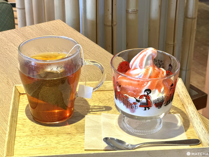 濃密的牛奶霜淇淋配上屋久島紅茶