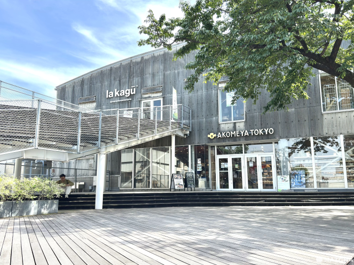 AKOMEYA TOKYO是一家以「白米」為主題的質感生活選物店