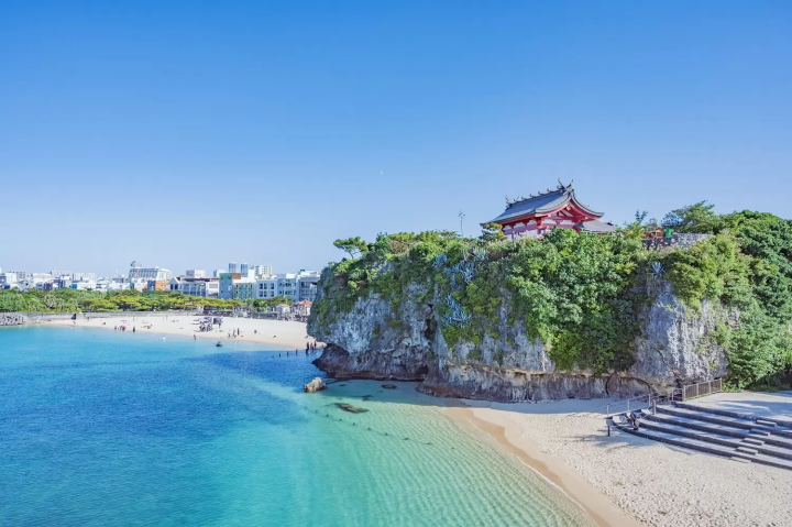 Naminoue Beach