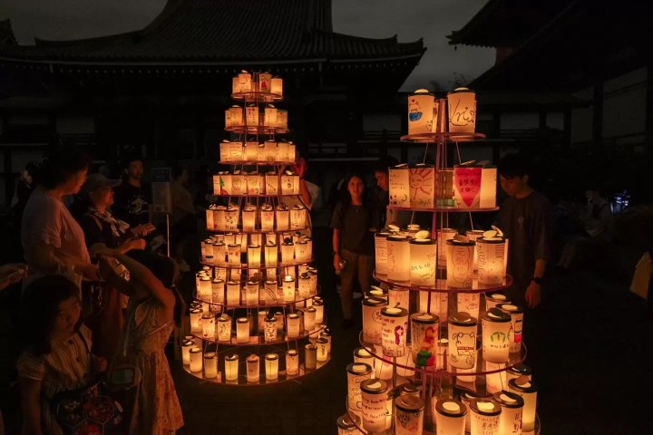 Zojoji Temple candlelight