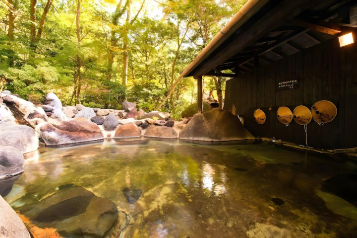 由布院温泉 ゆふいん 旅庵 和山豊的溫泉設施