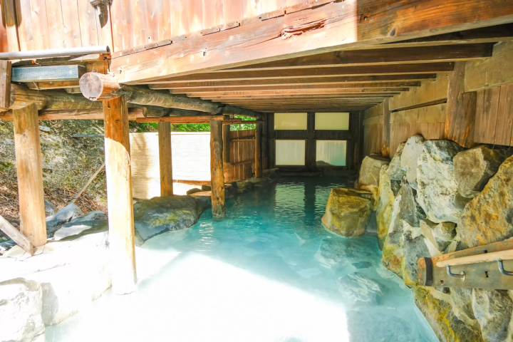 【山形，藏王】泡完溫泉後神清氣爽！推薦一日遊溫泉和住宿，體驗東北酸性最強的硫磺溫泉。