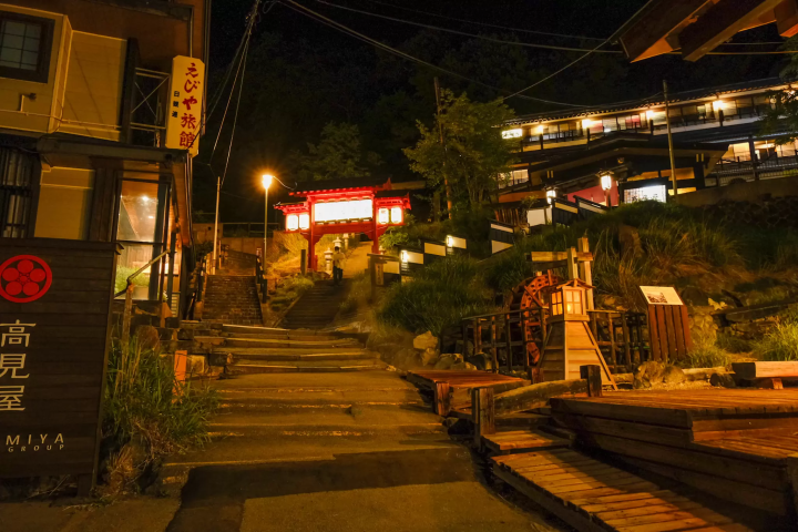 【山形，藏王】泡完溫泉後神清氣爽！推薦一日遊溫泉和住宿，體驗東北酸性最強的硫磺溫泉。