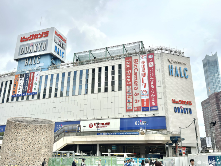 小田急百貨 HALC / Bic Camera(西口)