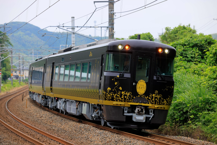 2026 夏季｜搭乘 Hana Akari 觀光列車，從大阪前往琵琶湖與雄琴溫泉