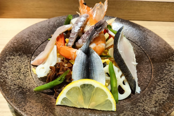 JR冈山站附近有四家餐厅可以吃到“壽司） 冈山Bara寿司（冈山什锦寿司）”