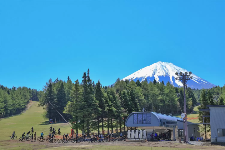 [Fun at Mount Fuji ski resorts in summer too] Scenic mountain activities at Fujiten Resort