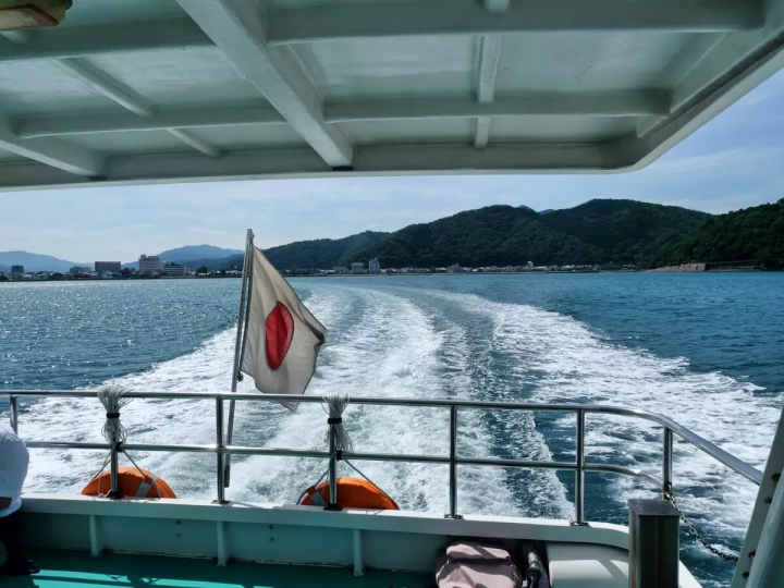 【小浜市】享受清爽的游船之旅,欣赏令人叹为观止的悬崖美景:“索托门游船”
