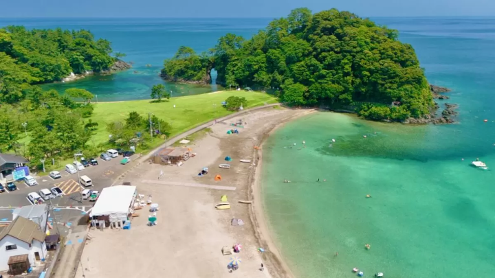 高濱海灘旅遊季完全指南:盡情享受福井美麗的海岸線和清澈的海水!