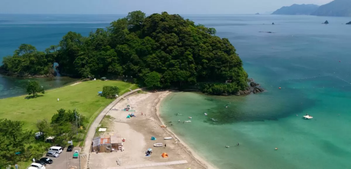 高濱海灘旅遊季完全指南:盡情享受福井美麗的海岸線和清澈的海水!