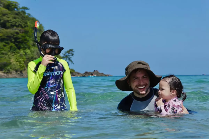 高濱海灘旅遊季完全指南:盡情享受福井美麗的海岸線和清澈的海水!