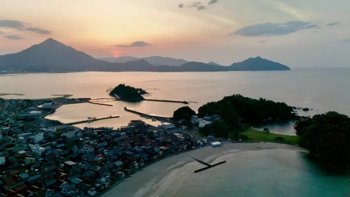 高濱海灘旅遊季完全指南:盡情享受福井美麗的海岸線和清澈的海水!