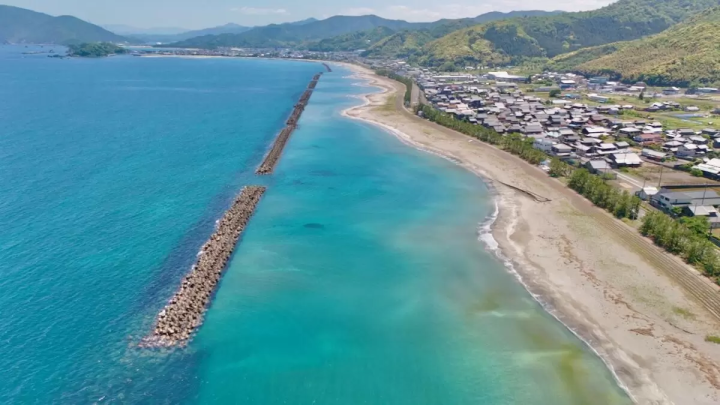 高濱海灘旅遊季完全指南:盡情享受福井美麗的海岸線和清澈的海水!
