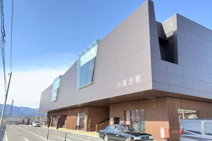 【距东京两小时车程】追寻北杜市富士山的壮丽景色 | 秋季火车与徒步之旅