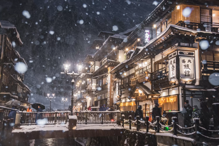 【2026銀山溫泉住宿】能登屋、藤屋、銀山莊比較！13間溫泉旅館推薦與訂房攻略