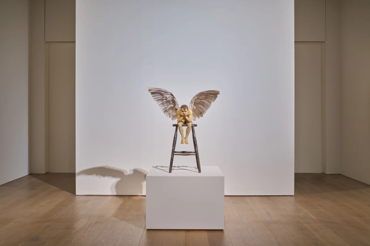 森美術館「ロン・ミュエク」展が残り1ヶ月！不気味なほどリアルな彫刻に惹き寄せられる