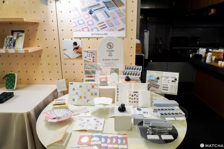 Hobonichi TSUKI no IRO 十二個月份代表色系列展示