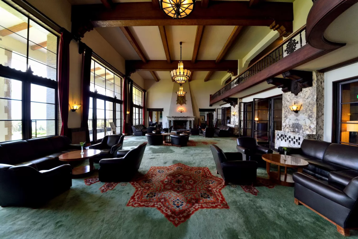 Kawana Hotel lobby