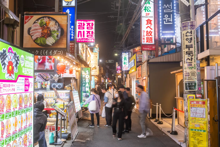 【2026年最新】新大久保で食べ歩き！韓国グルメ・スイーツおすすめ14選