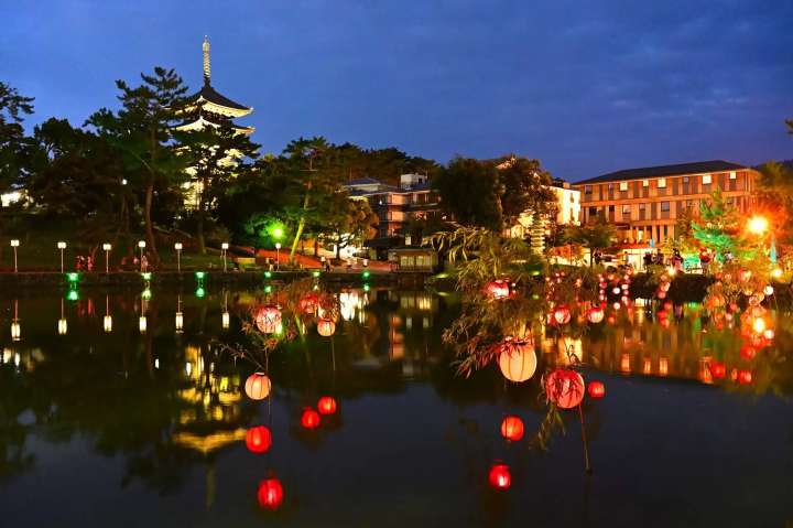 Sarusawa Pond