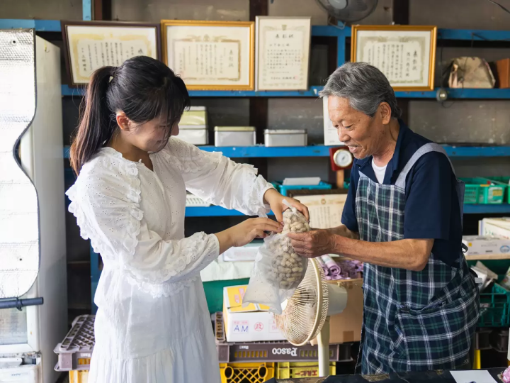 [Aichi, Tokoname] Feature Articles on the film "Swans and Bats"