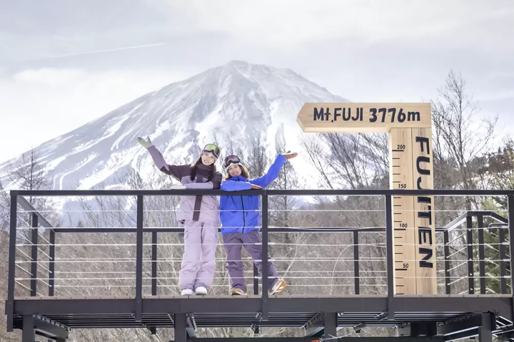 Fujiten Snow Resort: Skiing with Mt. Fuji Views in Kawaguchiko